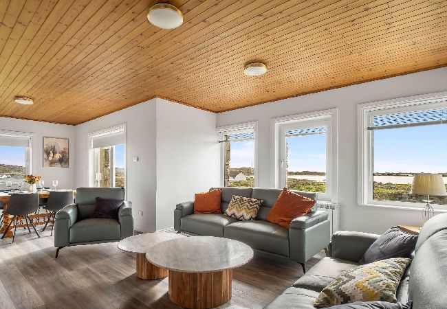 House in Ballyconneely - Lake House Mannin, holiday maker’s paradise House in Ballyconneely - Lake House Mannin, holiday maker’s paradise