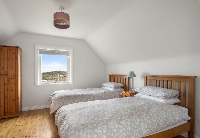 House in Ballyconneely - Lake House Mannin, holiday maker’s paradise House in Ballyconneely - Lake House Mannin, holiday maker’s paradise