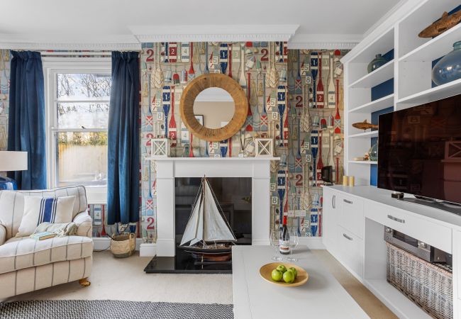 House in Kingswear - Homefield - Chic charm with unrivalled river views House in Kingswear - Homefield - Chic charm with unrivalled river views