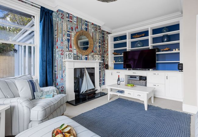 House in Kingswear - Homefield - Chic charm with unrivalled river views House in Kingswear - Homefield - Chic charm with unrivalled river views