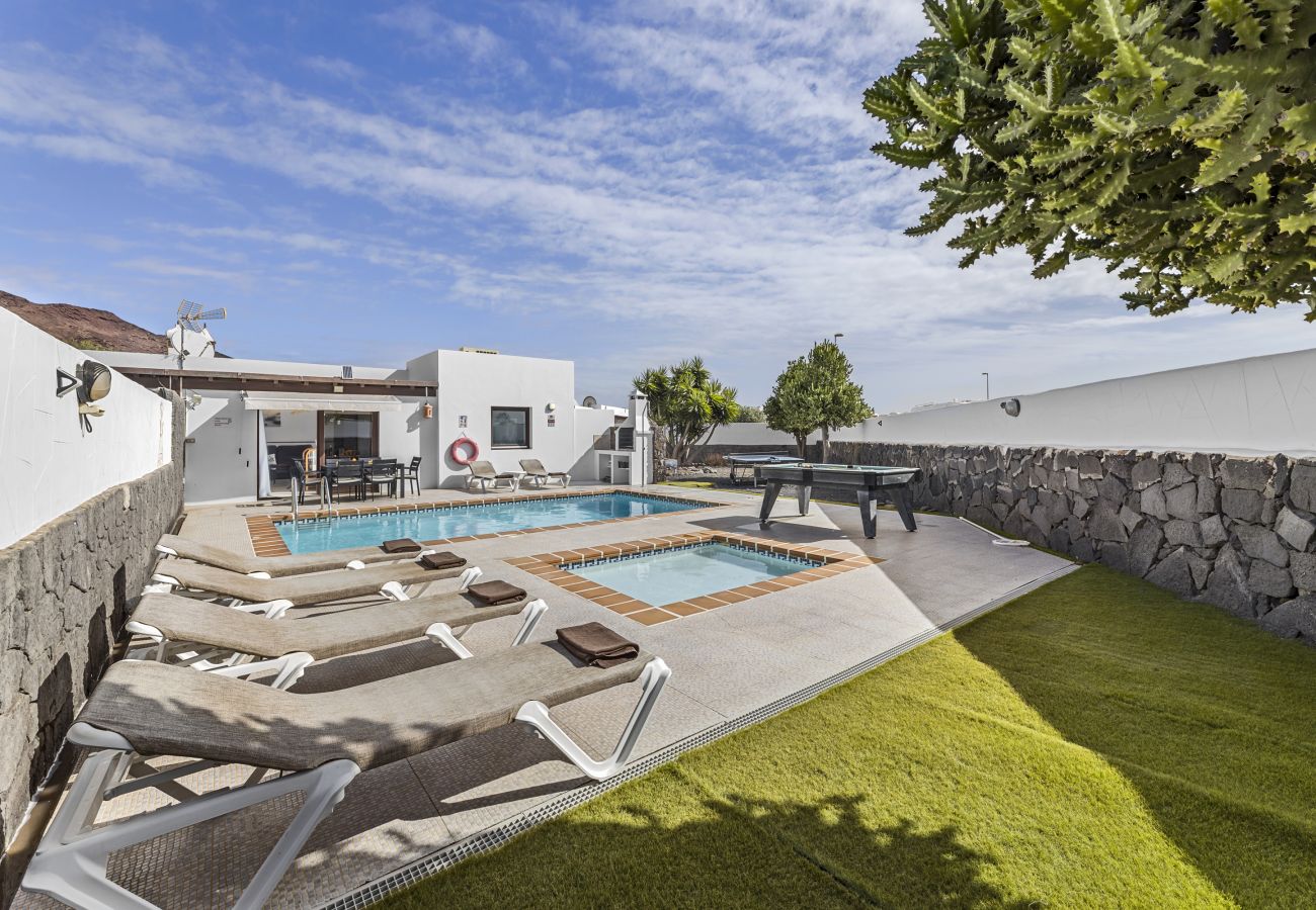 Villa in Playa Blanca - Villa Bezanilla - Villasexperience