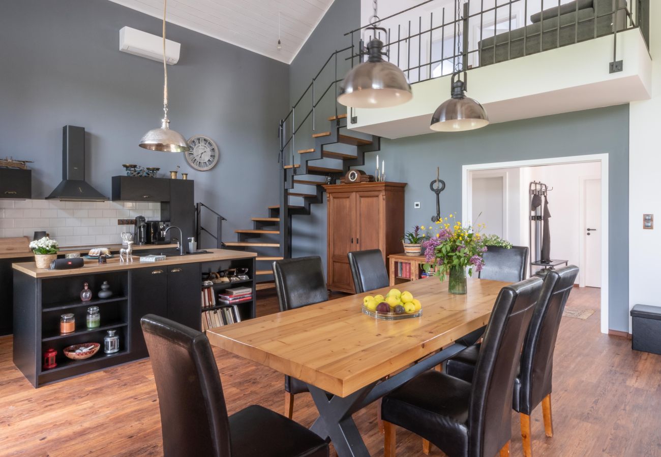 Villa in Kladruby nad Labem - PKK031