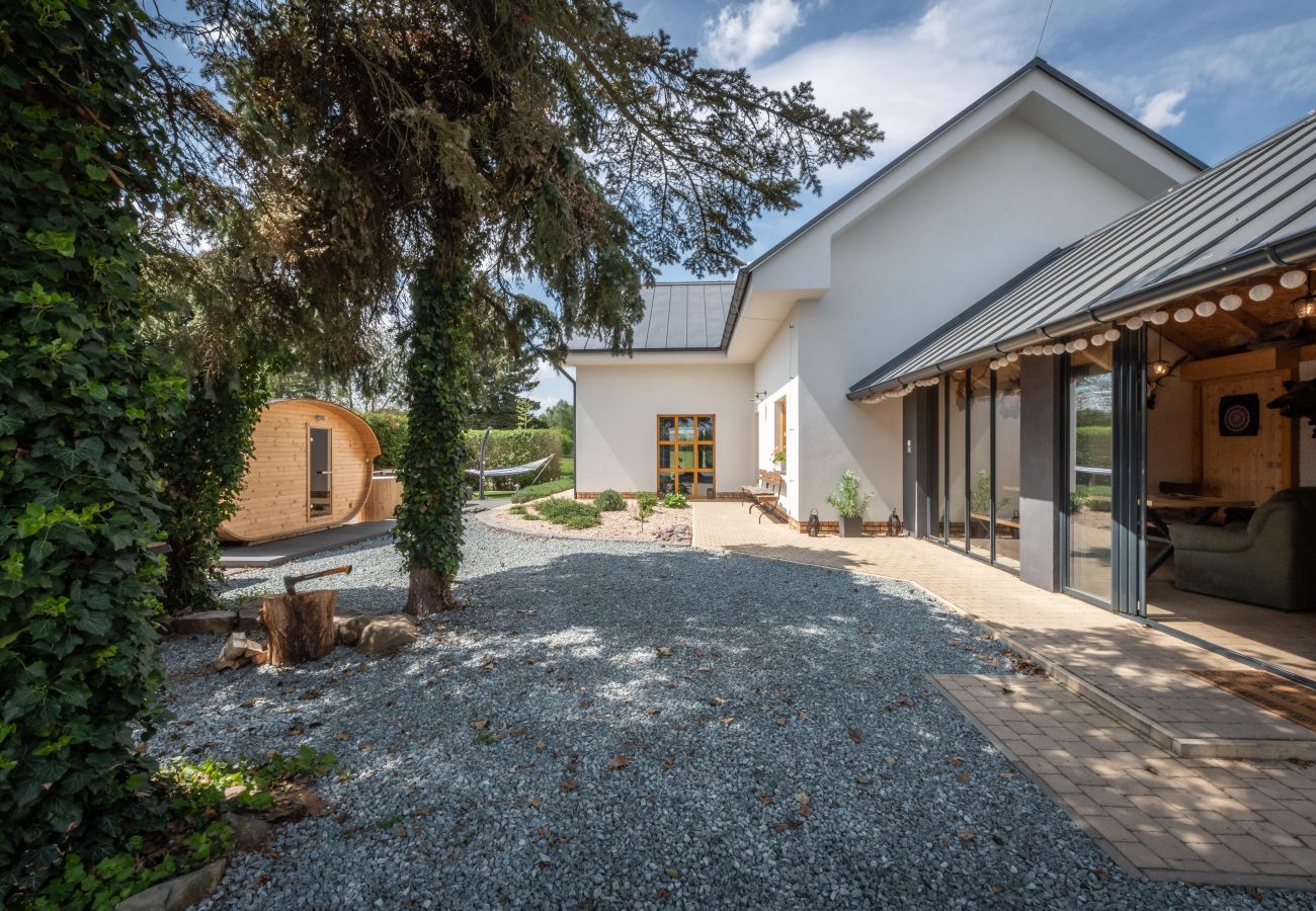 Villa in Kladruby nad Labem - PKK031