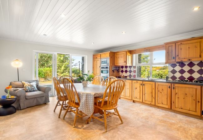 House in Clifden - Sycamore Cottage on the outskirts of Clifden  House in Clifden - Sycamore Cottage on the outskirts of Clifden