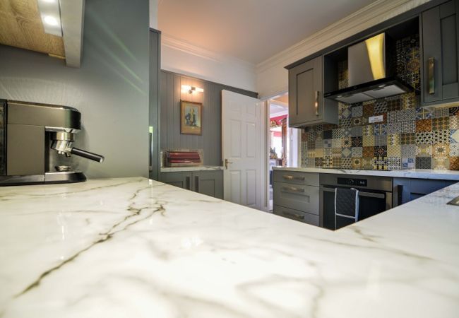 House in Clifden - The Quay House, Clifden’s oldest building House in Clifden - The Quay House, Clifden’s oldest building