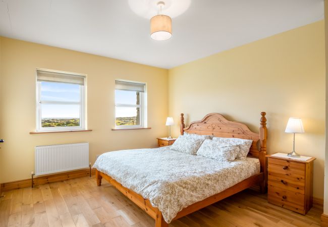 Cottage in Roundstone - Campbell's Cottage - Picturesque and Peaceful Cottage in Roundstone - Campbell's Cottage - Picturesque and Peaceful