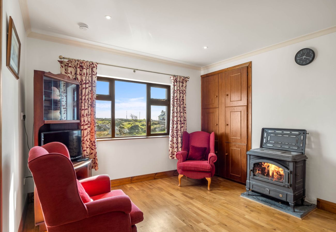 House in Carna - McDara Island View- A cosy and comfortable stay