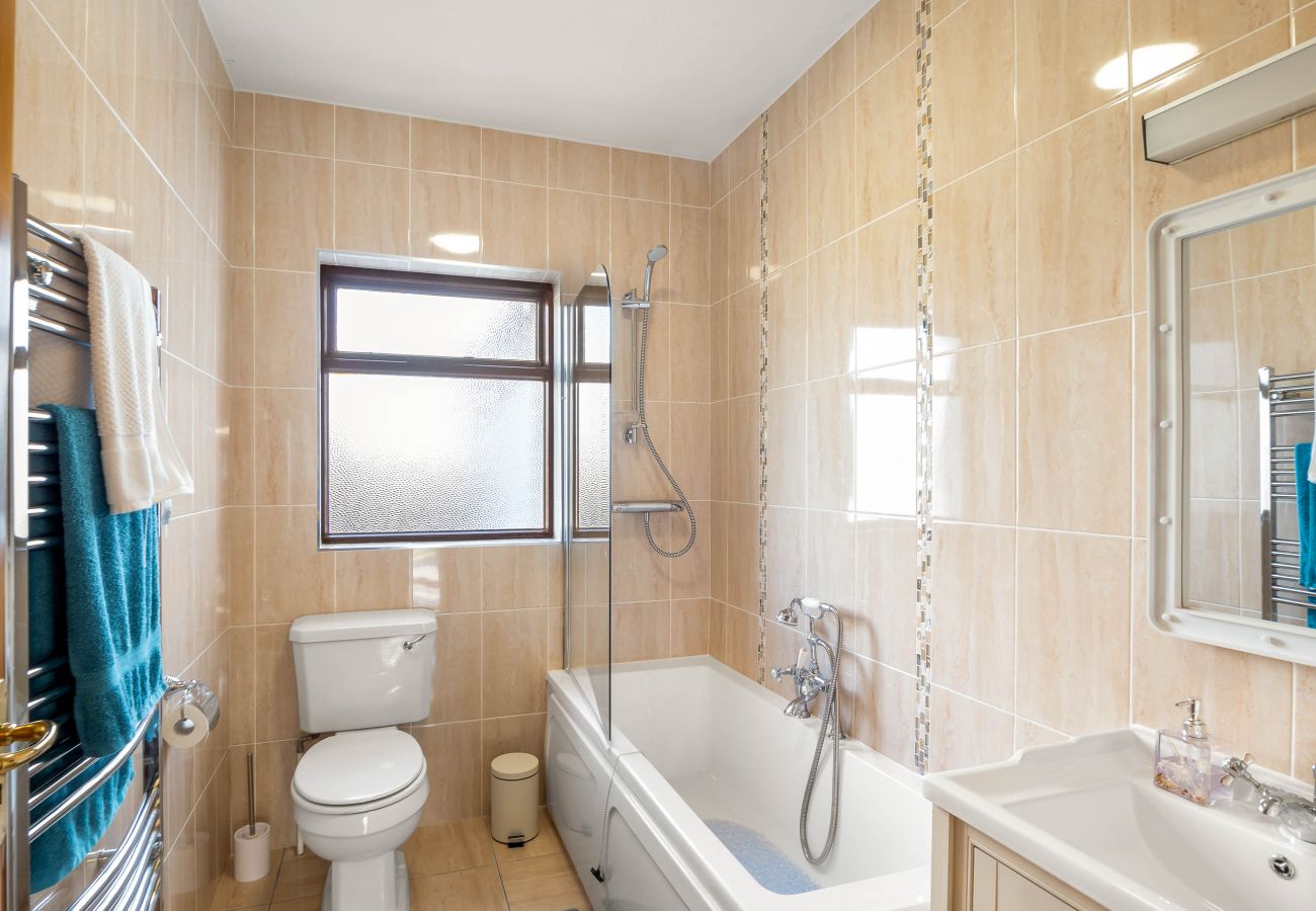 House in Carna - McDara Island View- A cosy and comfortable stay