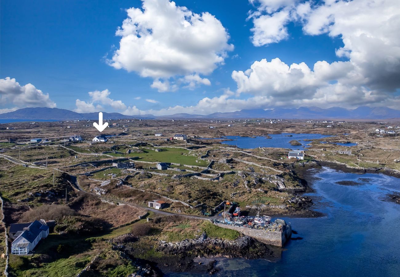 House in Carna - McDara Island View- A cosy and comfortable stay