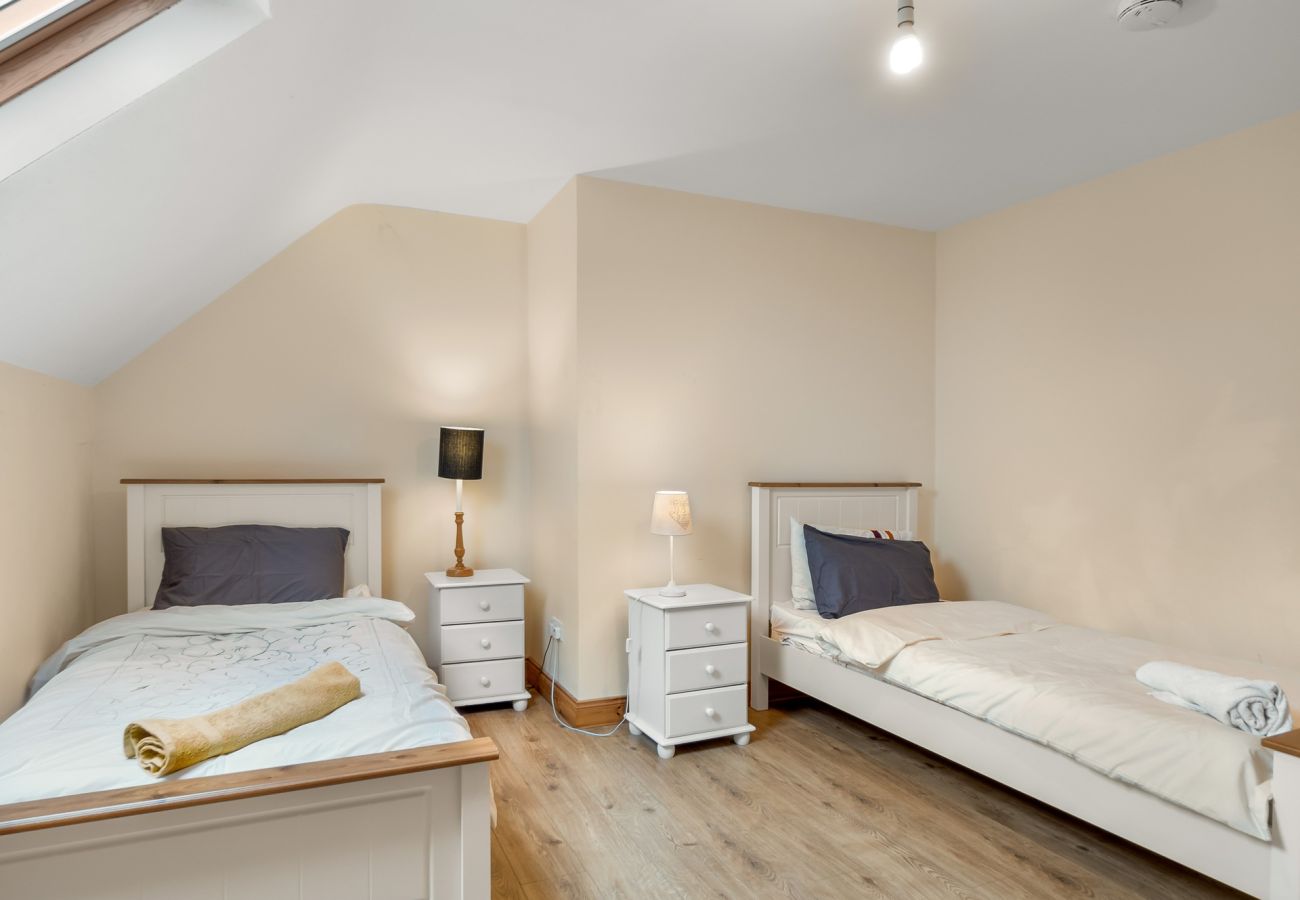 House in Ballinrobe - Lough Mask Fishing Lodge - Ideal for groups