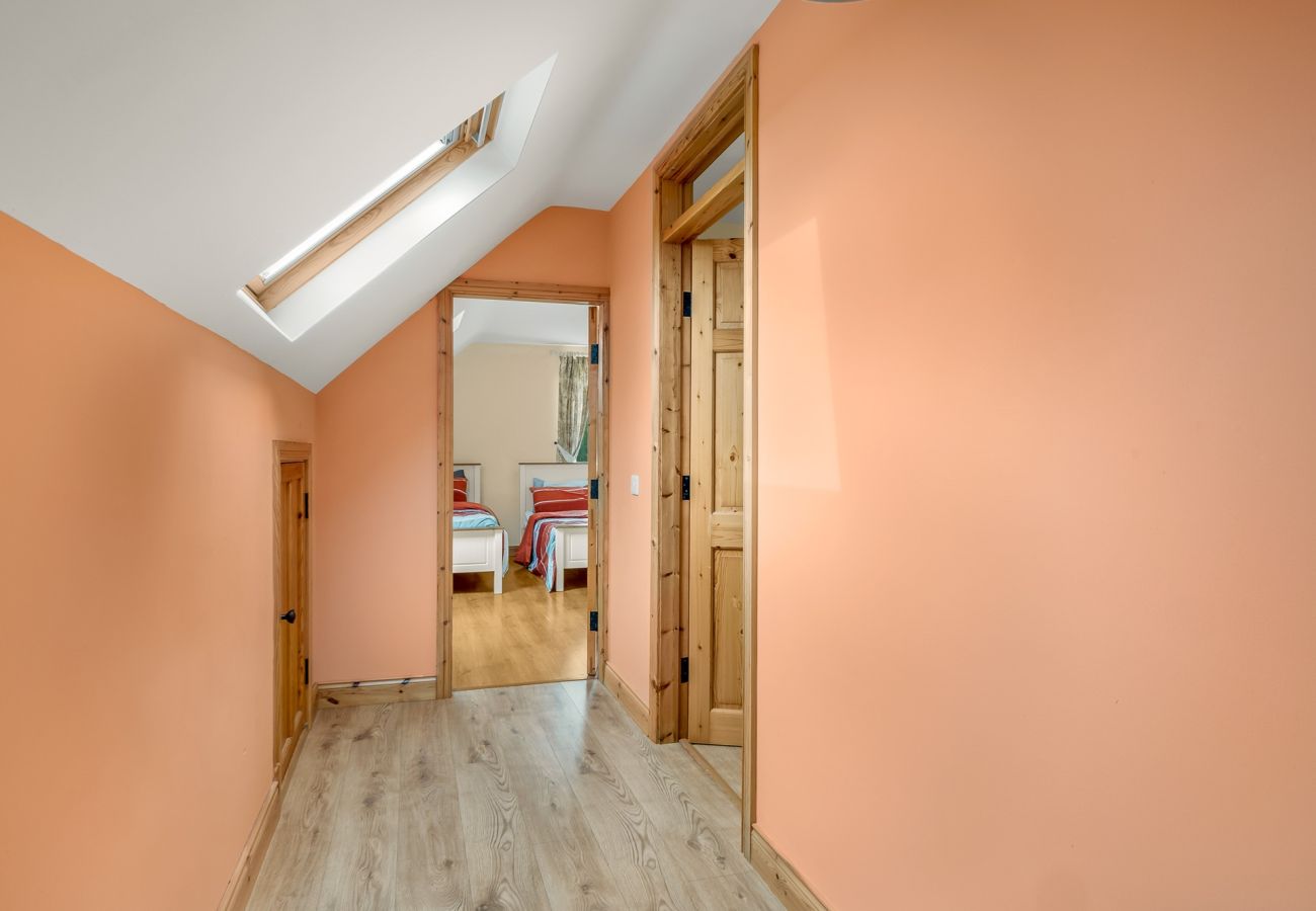 House in Ballinrobe - Lough Mask Fishing Lodge - Ideal for groups