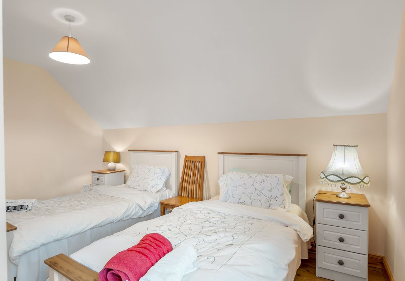 House in Ballinrobe - Lough Mask Fishing Lodge - Ideal for groups