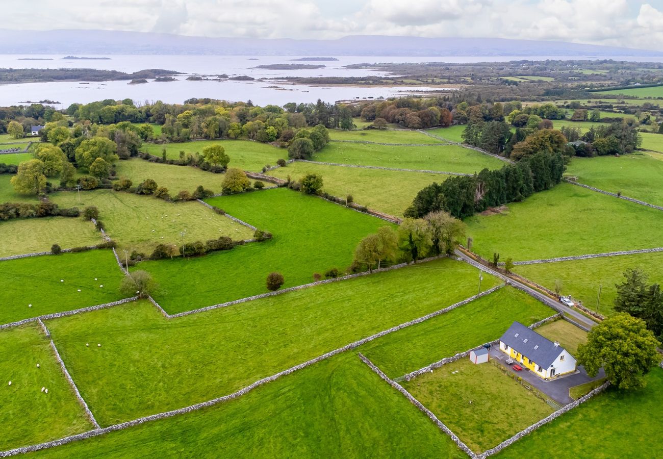 House in Ballinrobe - Lough Mask Fishing Lodge - Ideal for groups