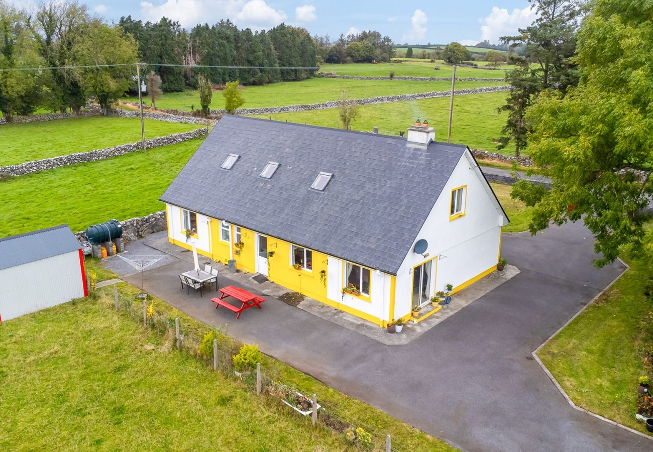 House in Ballinrobe - Lough Mask Fishing Lodge - Ideal for groups