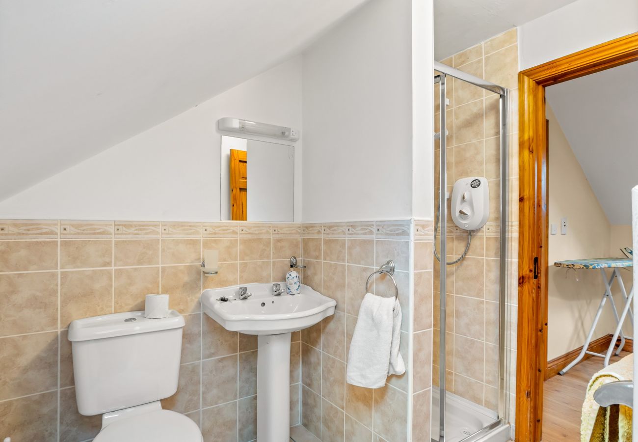 House in Ballinrobe - Lough Mask Fishing Cottage - For family or groups 
