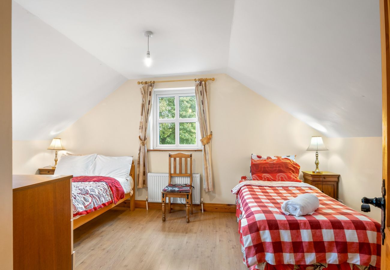 House in Ballinrobe - Lough Mask Fishing Cottage - For family or groups 