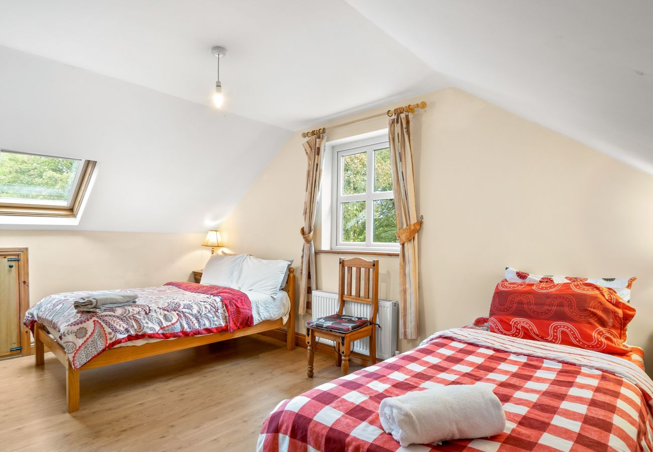 House in Ballinrobe - Lough Mask Fishing Cottage - For family or groups 