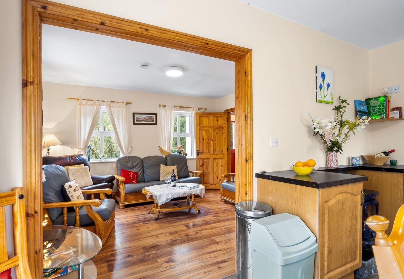 House in Ballinrobe - Lough Mask Fishing Cottage - For family or groups 