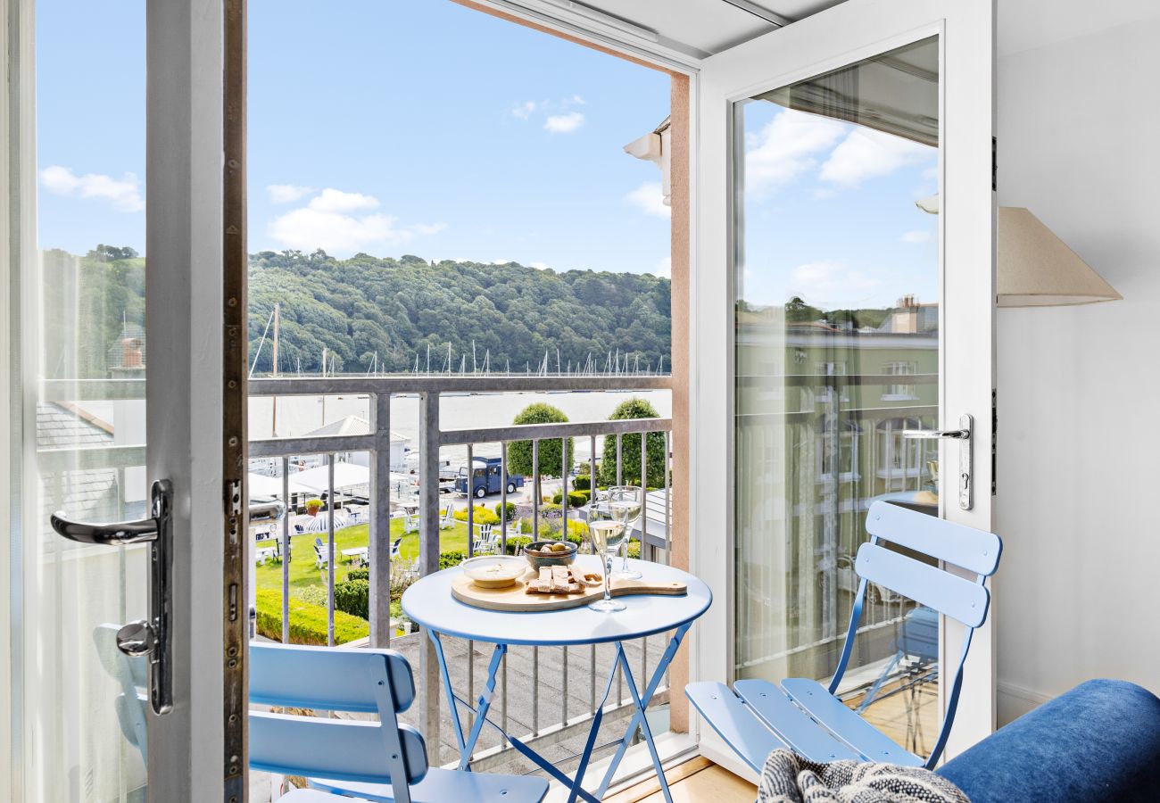 Apartment in Dartmouth - The Masts  - Luxury Dart Marina Apartment