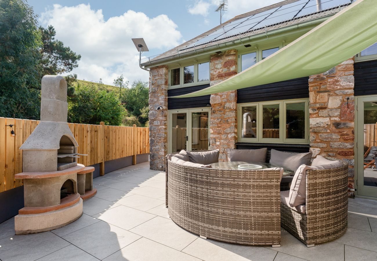 House in Marldon - Woodpeckers - Stylish luxury property with hot tub