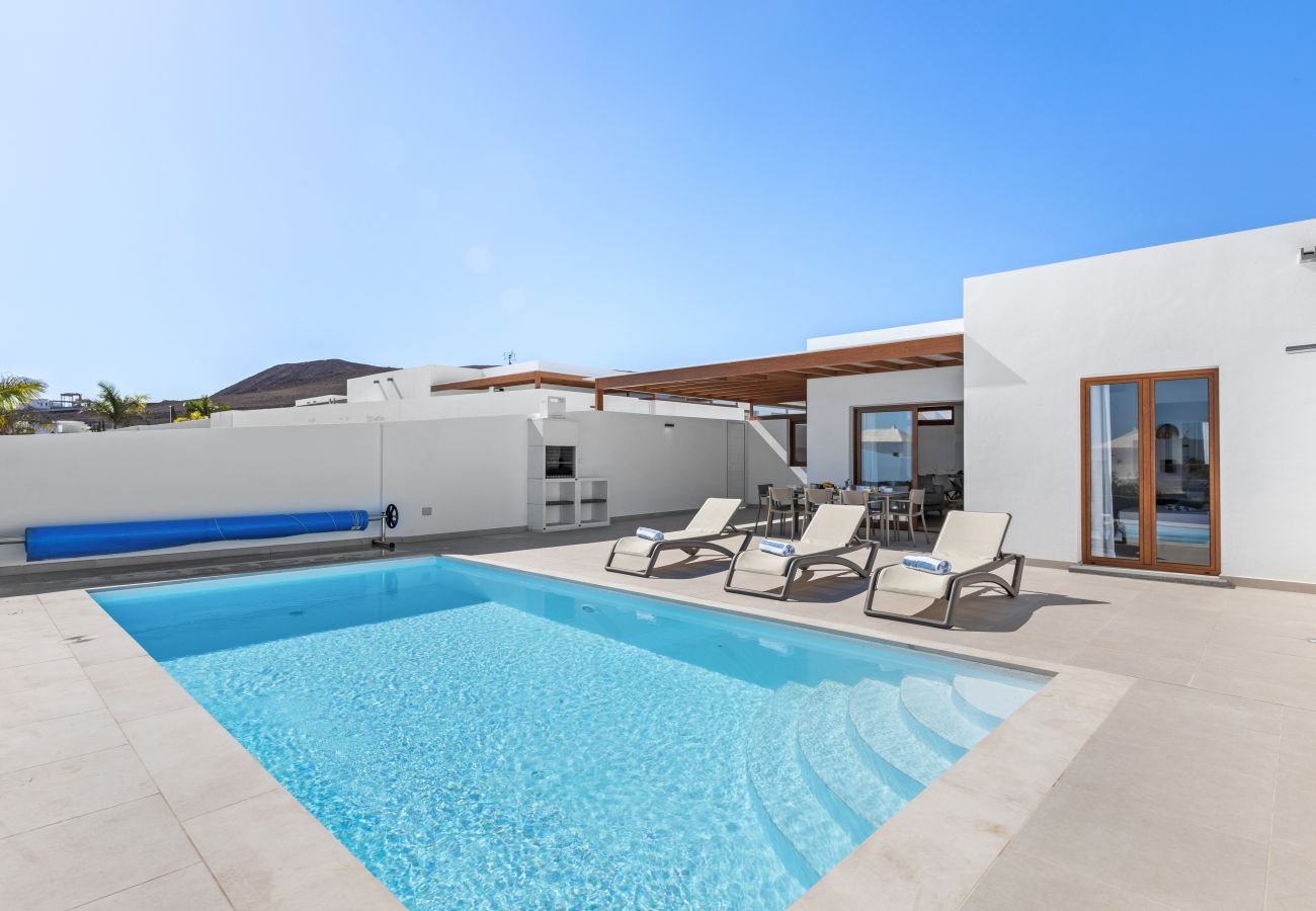 Villa in Playa Blanca - Villa Aloe - Altos de Lanzarote
