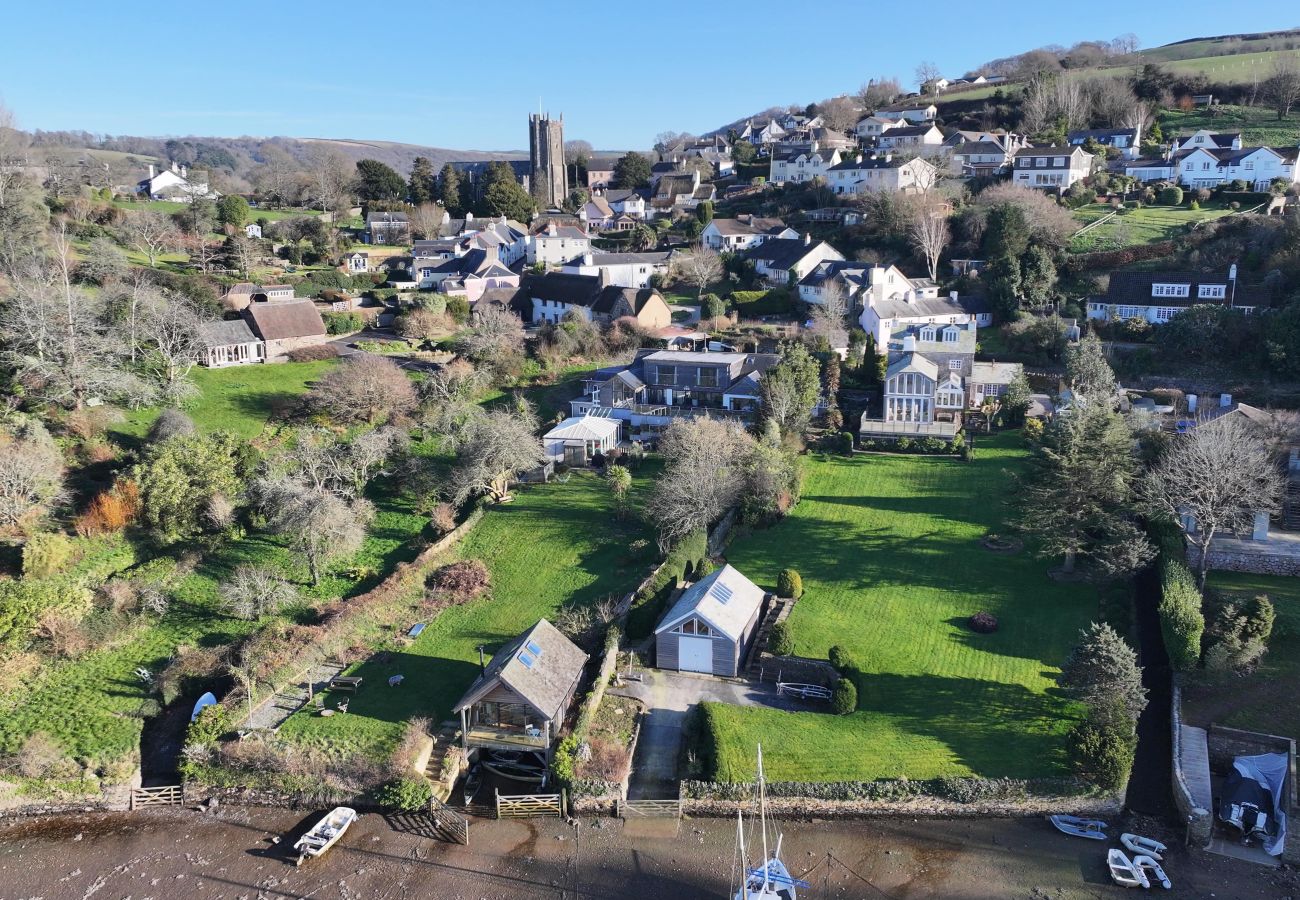 Chalet in Dittisham - Water Edge Boathouse - On the River Dart