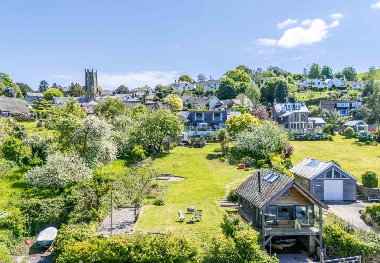 Cottage in Dittisham - Water Edge Boathouse - On the River Dart