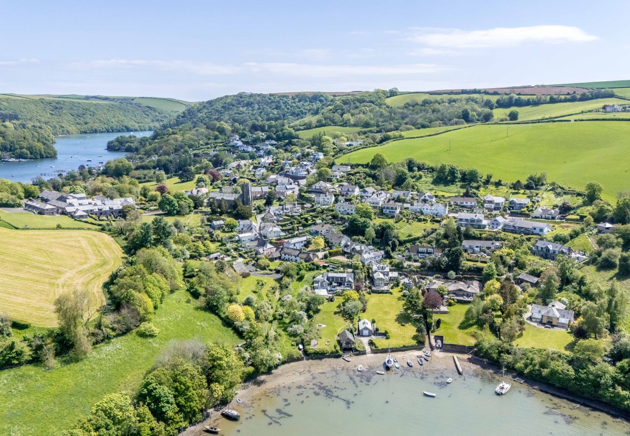 Cottage in Dittisham - Water Edge Boathouse - On the River Dart