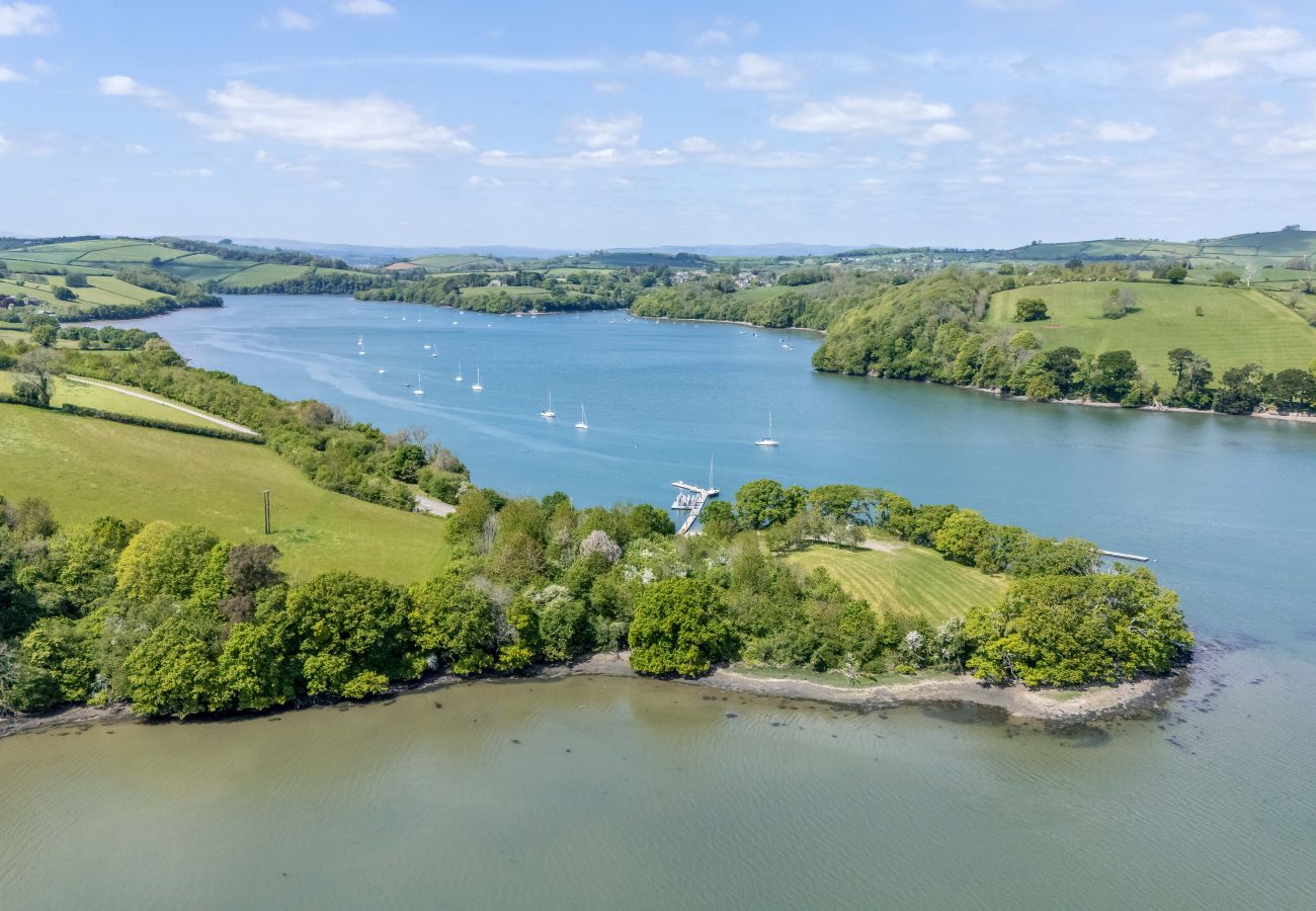 Cottage in Dittisham - Water Edge Boathouse - On the River Dart