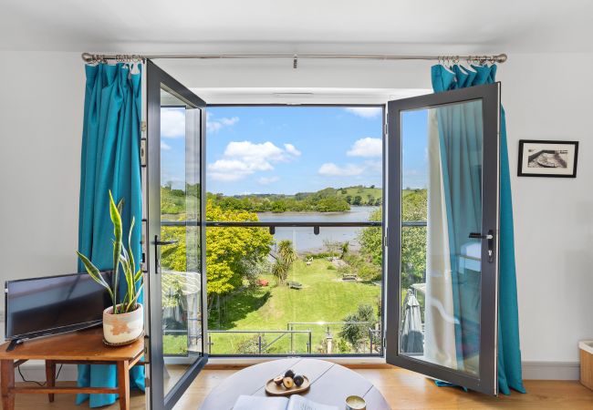 House in Dittisham - Water Edge House & Boathouse - Swimming Pool House in Dittisham - Water Edge House & Boathouse - Swimming Pool