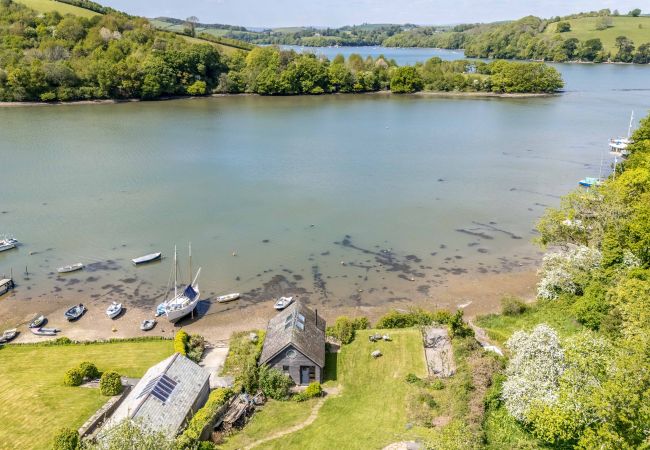 House in Dittisham - Water Edge House & Boathouse - Swimming Pool House in Dittisham - Water Edge House & Boathouse - Swimming Pool