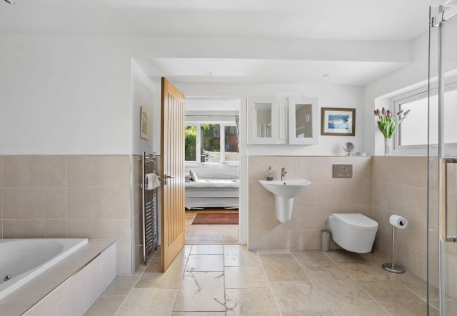 House in Dittisham - Water Edge House & Boathouse - Swimming Pool House in Dittisham - Water Edge House & Boathouse - Swimming Pool