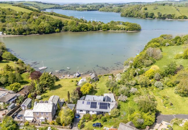 House in Dittisham - Water Edge House & Boathouse - Swimming Pool House in Dittisham - Water Edge House & Boathouse - Swimming Pool