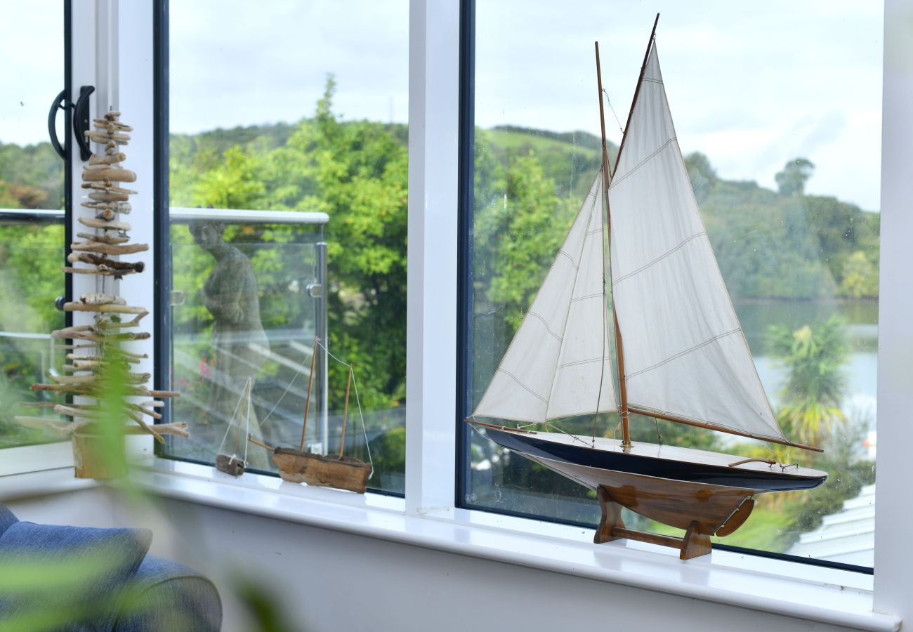 House in Dittisham - Water Edge House and Boathouse - With Swimming Pool