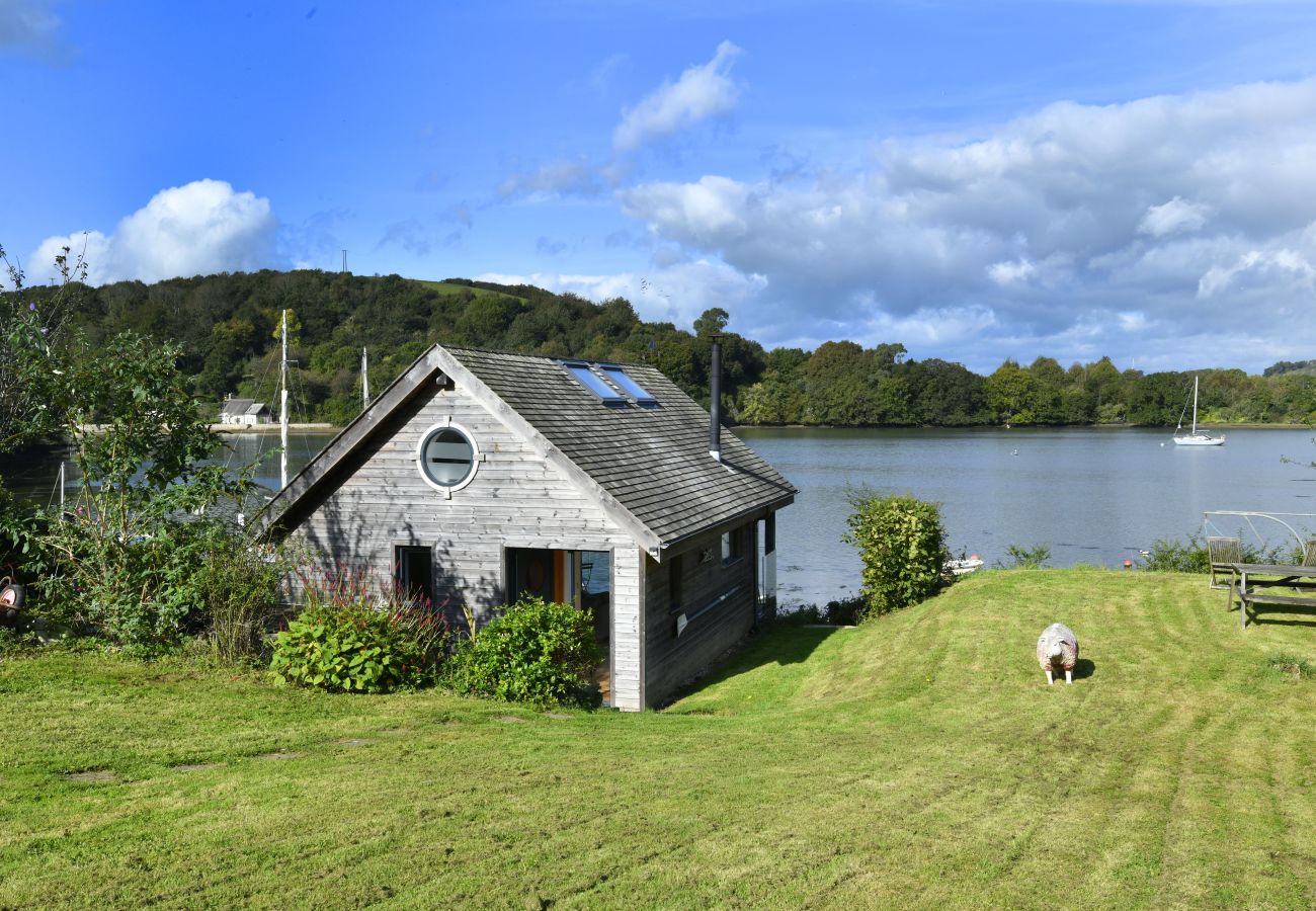 House in Dittisham - Water Edge House and Boathouse - With Swimming Pool