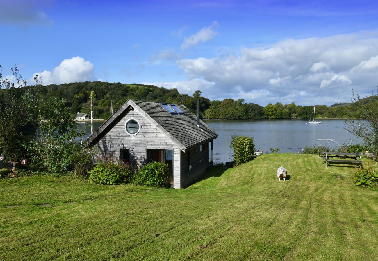 House in Dittisham - Water Edge House and Boathouse - With Swimming Pool