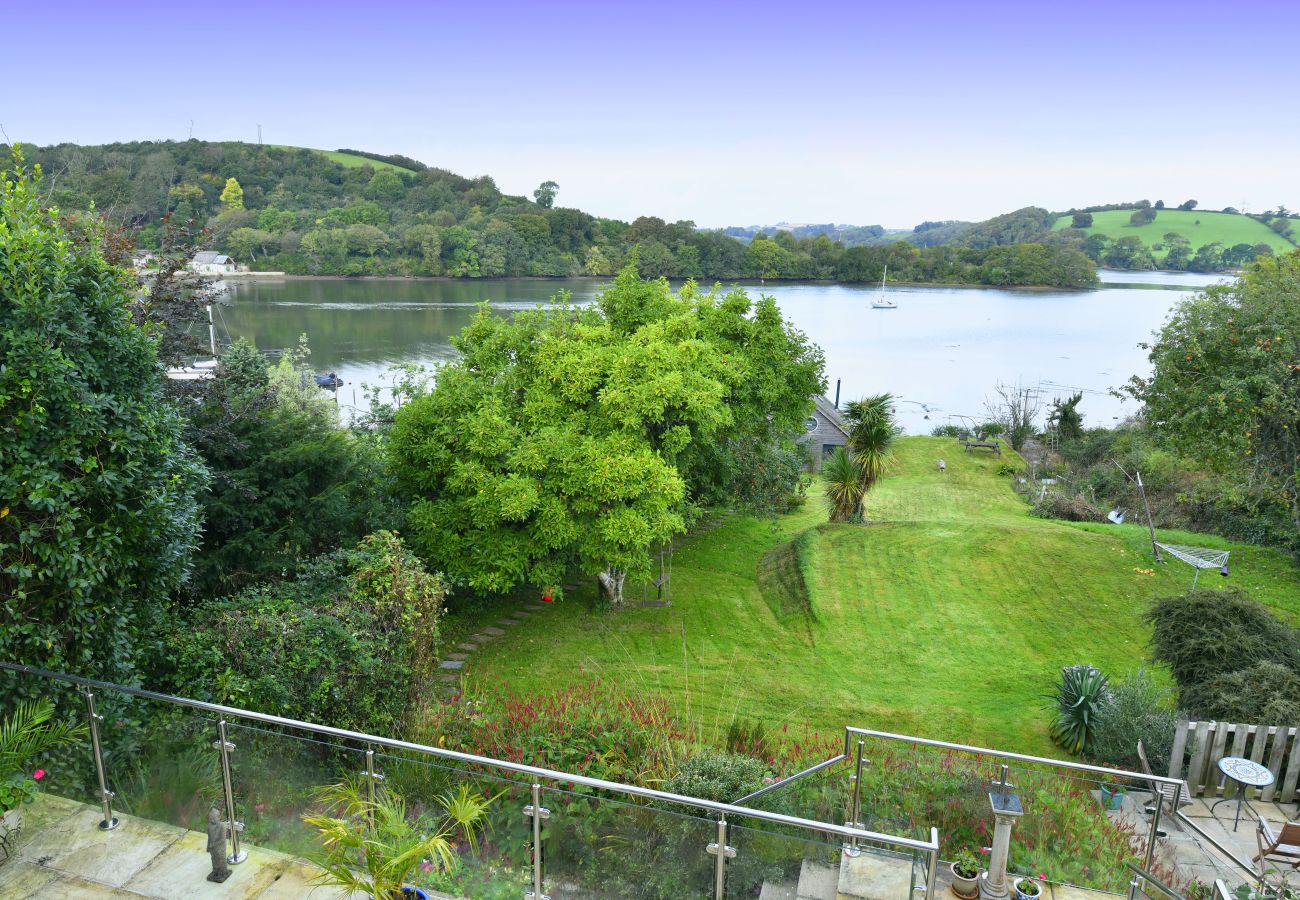 House in Dittisham - Water Edge House and Boathouse - With Swimming Pool