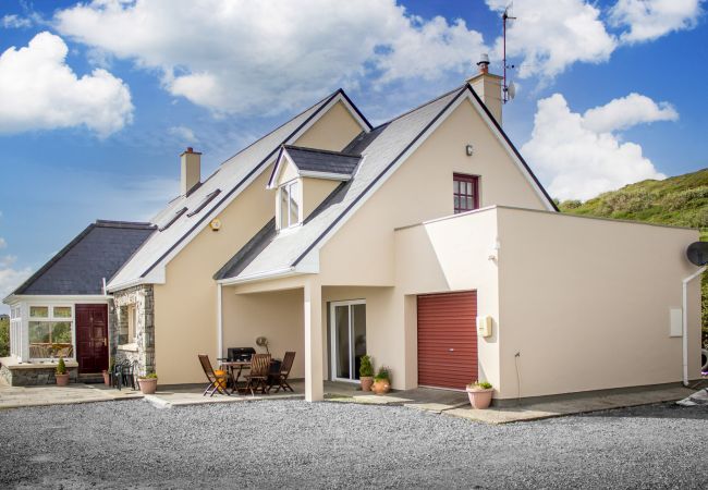 House in Clifden - Sky Road Lodge- Beautiful Views  House in Clifden - Sky Road Lodge- Beautiful Views