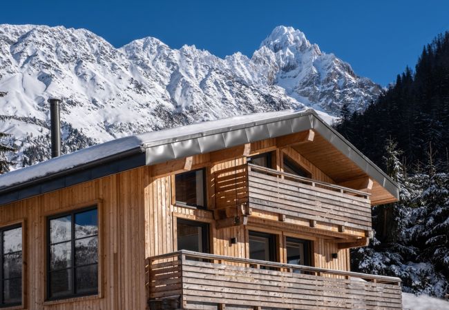 Chalet in Chamonix-Mont-Blanc - Chalet Les Grands Montets - Chamonix Holidays Chalet in Chamonix-Mont-Blanc - Chalet Les Grands Montets - Chamonix Holidays