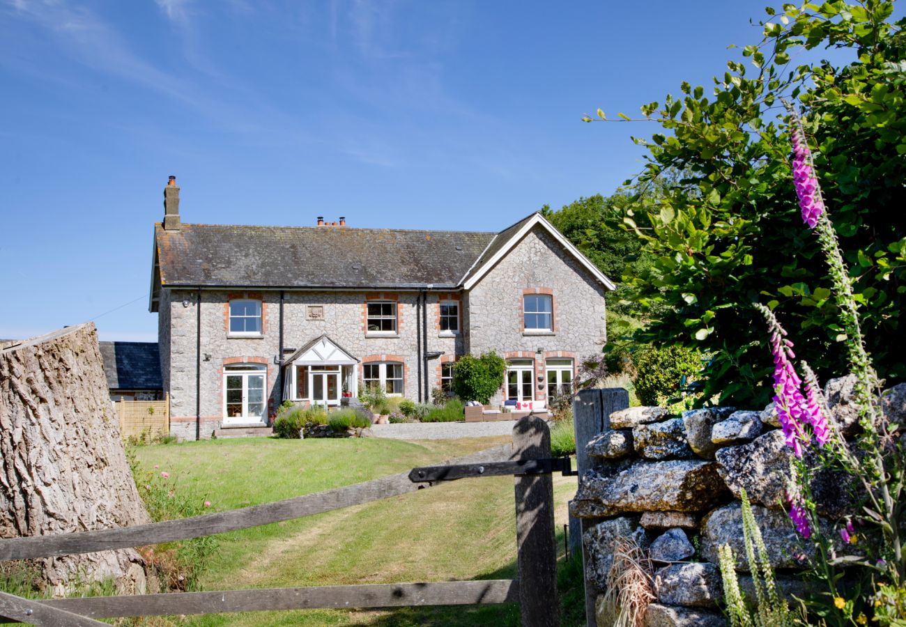 House in Moretonhampstead - Linscott Farmhouse - Boutique retreat with hot tub