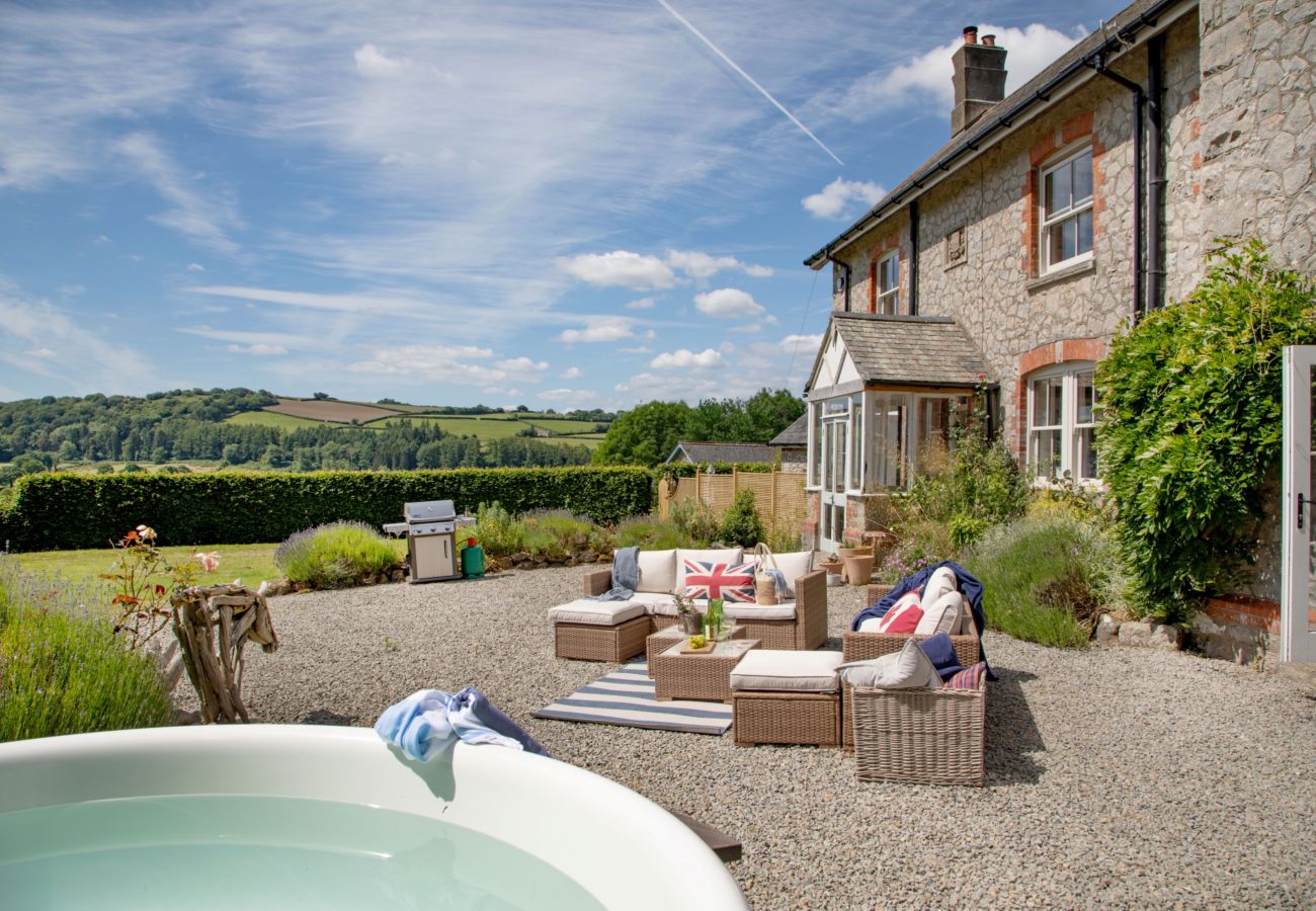 House in Moretonhampstead - Linscott Farmhouse - Boutique retreat with hot tub