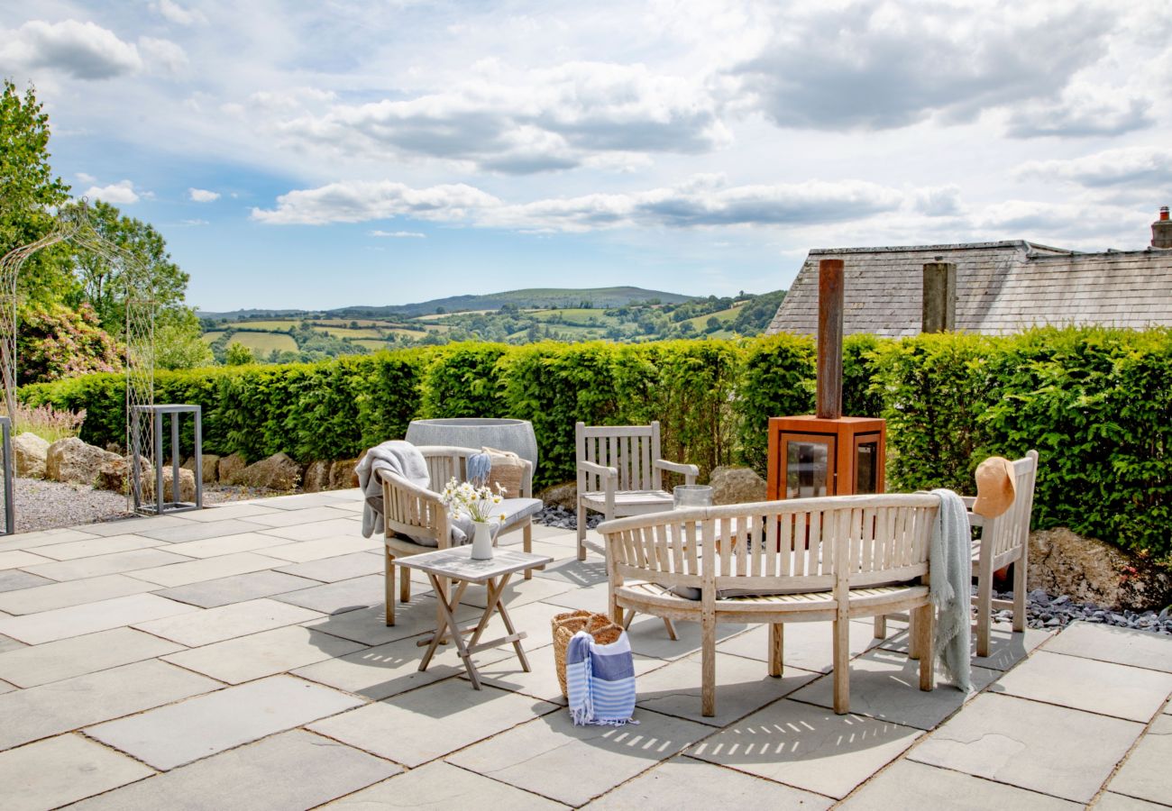 House in Moretonhampstead - Linscott Farmhouse - Boutique retreat with hot tub