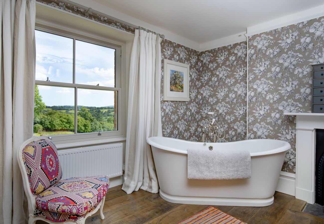 House in Moretonhampstead - Linscott Farmhouse - Boutique retreat with hot tub