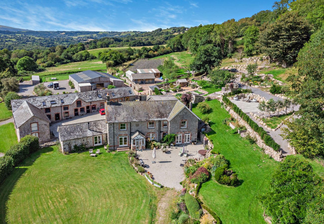 House in Moretonhampstead - Linscott Farmhouse - Boutique retreat with hot tub