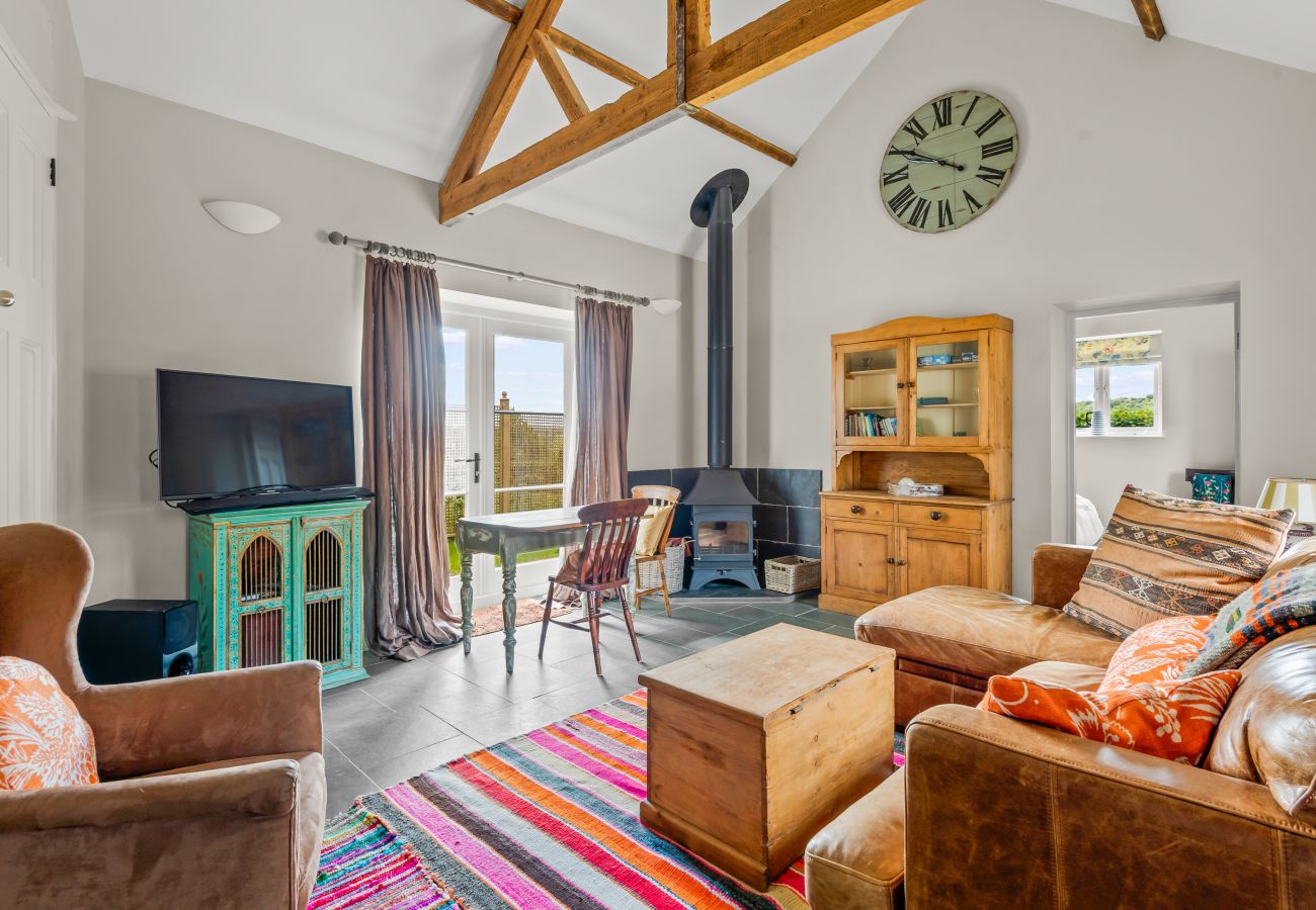 House in Chagford - Linscott Farmhouse - Boutique retreat with hot tub and natural pool