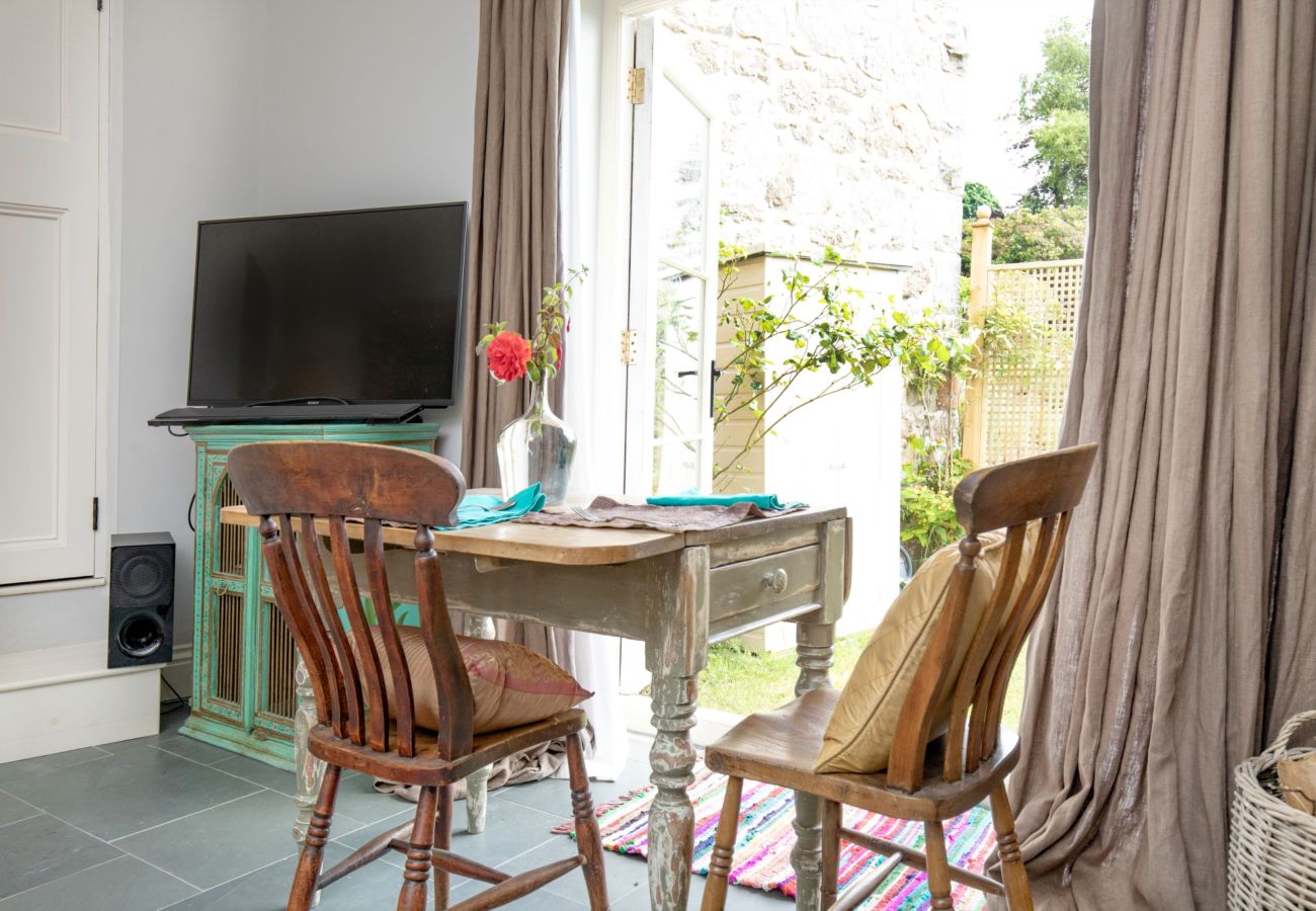 Cottage in Moretonhampstead - Linscott Cottage - One bedroom pet friendly annex with hot tub on edge of Dartmoor