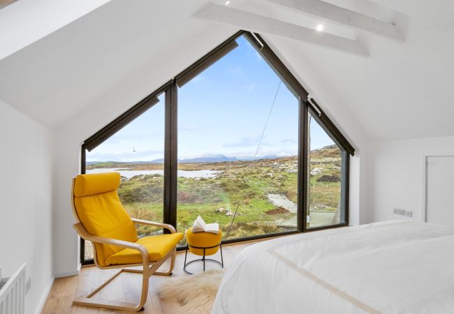 Cottage in Roundstone - GarraÍ Locha - Luxurious Cottage Cottage in Roundstone - GarraÍ Locha - Luxurious Cottage