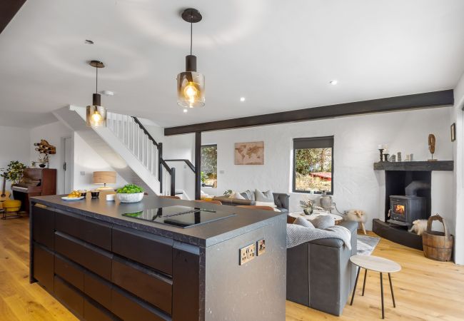Cottage in Roundstone - GarraÍ Locha - Luxurious Cottage Cottage in Roundstone - GarraÍ Locha - Luxurious Cottage