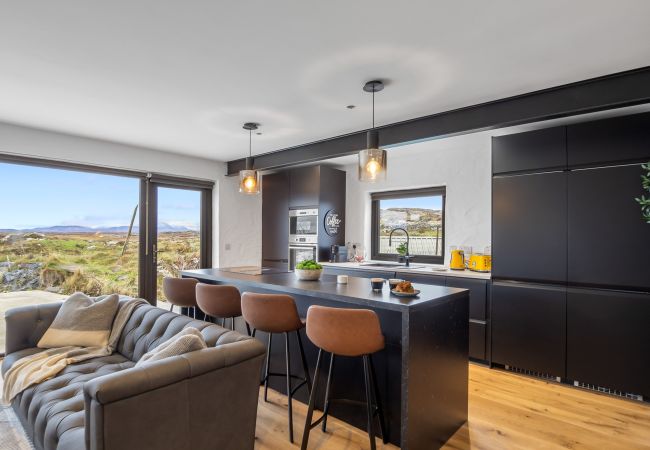 Cottage in Roundstone - GarraÍ Locha - Luxurious Cottage Cottage in Roundstone - GarraÍ Locha - Luxurious Cottage