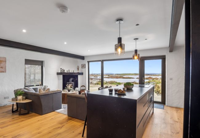 Cottage in Roundstone - GarraÍ Locha - Luxurious Cottage Cottage in Roundstone - GarraÍ Locha - Luxurious Cottage
